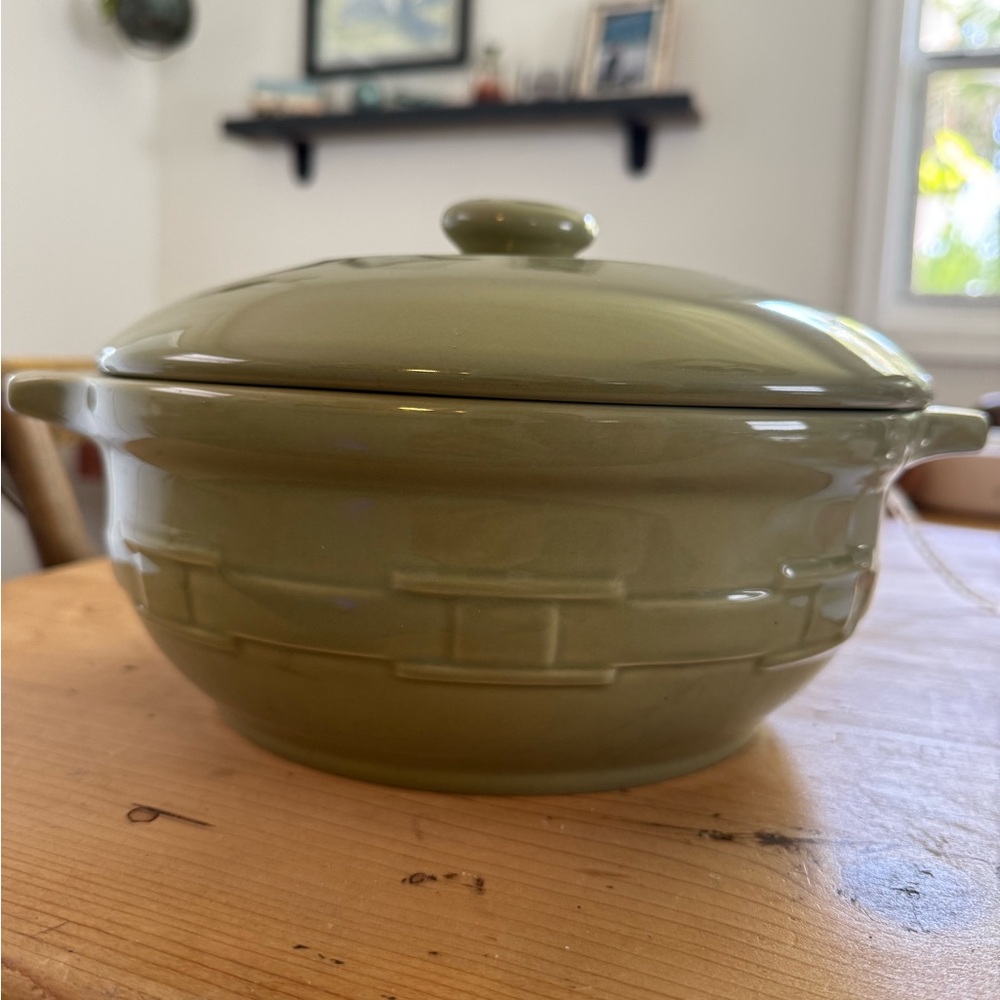 Sage Longaberger Pottery Woven Traditions  Covered Casserole Dish